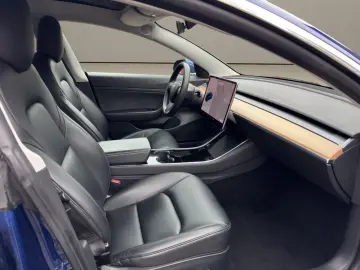 TESLA Model 3 Standard Range Plus RWD   1.Hand