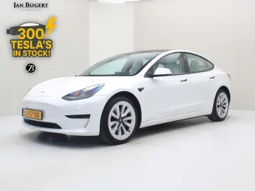 TESLA Model 3 Standard RWD Plus FACELIFT [ Weiß LEDER