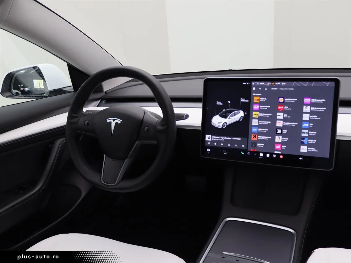 TESLA Model 3 Standard RWD Plus FACELIFT [ Weiß LEDER