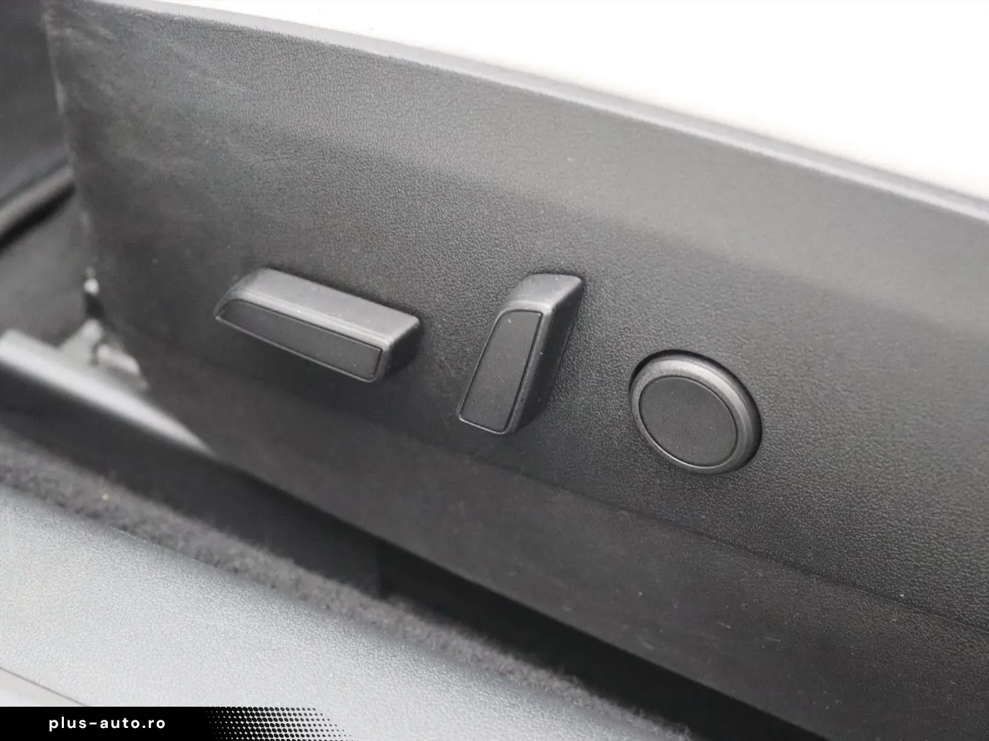 TESLA Model 3 Standard RWD Plus FACELIFT [ Weiß LEDER