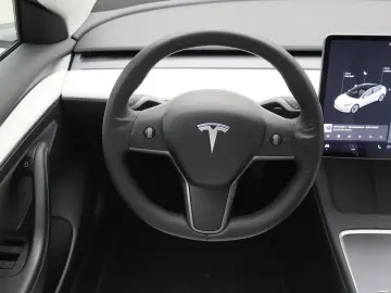 TESLA Model 3 Standard RWD Plus FACELIFT [ Weiß LEDER
