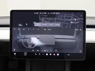 TESLA Model 3 Standard RWD Plus FACELIFT [ Weiß LEDER