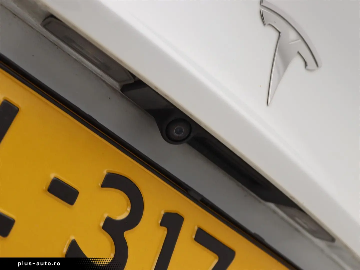 TESLA Model 3 Standard RWD Plus FACELIFT [ Weiß LEDER