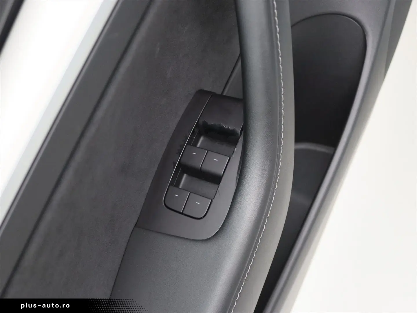 TESLA Model 3 Standard RWD Plus FACELIFT [ Weiß LEDER