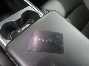 TESLA Model 3 Standard RWD Plus FACELIFT 100% SoH [ LF