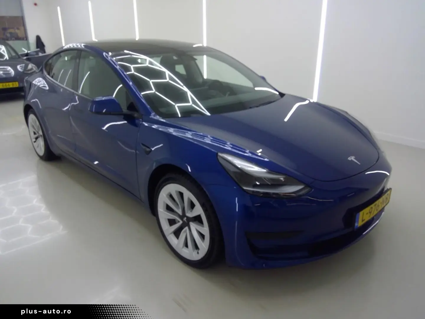 TESLA Model 3 Standard RWD Plus FACELIFT [ LFP ACCU WA
