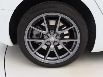 TESLA Model 3 Standard RWD Plus FACELIFT [ LFP ACCU WA