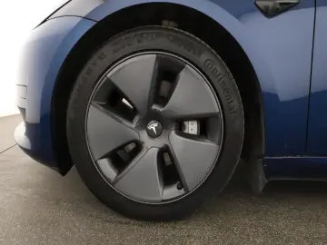 TESLA Model 3 Std Range Plus 55kWh 2021   Automatik