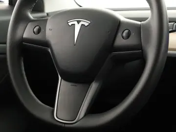 TESLA Model 3 Std Range Plus 55kWh 2021   Automatik