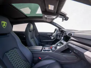 LAMBORGHINI Urus 23  B&O PANO MASSAGE