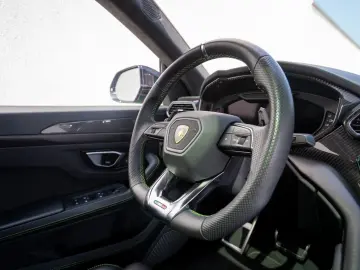 LAMBORGHINI Urus 23  B&O PANO MASSAGE