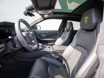 LAMBORGHINI Urus 23  B&O PANO MASSAGE