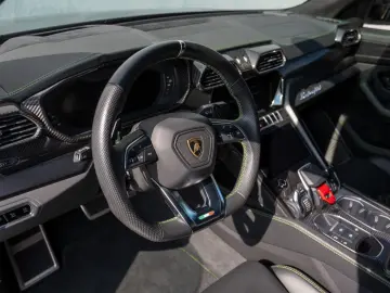 LAMBORGHINI Urus 23  B&O PANO MASSAGE