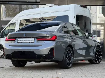 BMW 330e xDrive M Sport Pro DA PA  HuD H K DAB 19 LM