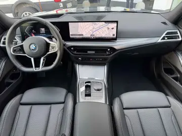BMW 330e xDrive M Sport Pro DA PA  HuD H K DAB 19 LM