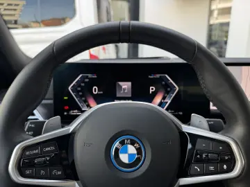 BMW 330e xDrive M Sport Pro DA PA  HuD H K DAB 19 LM