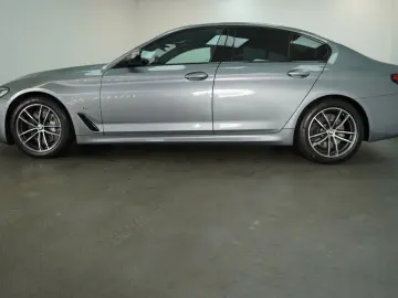 BMW 530d xDrive Limo M Sportpaket STANDHEIZUNG.LASER