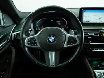 BMW 530d xDrive Limo M Sportpaket STANDHEIZUNG.LASER