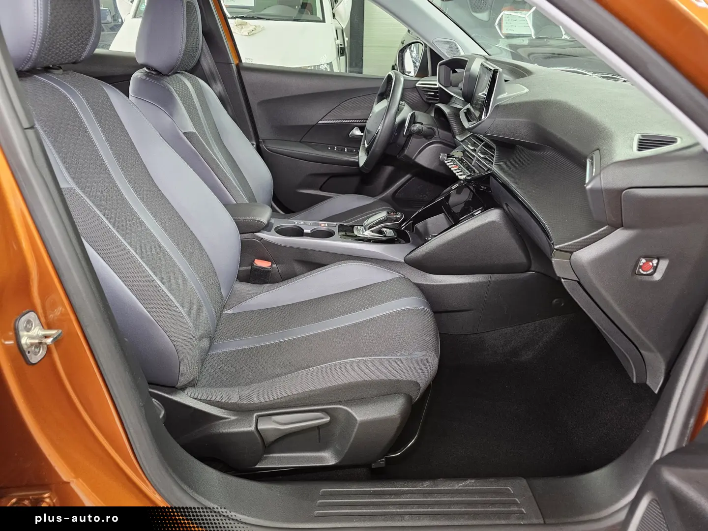 Peugeot 2008 PureTech 130 EAT8 Allure