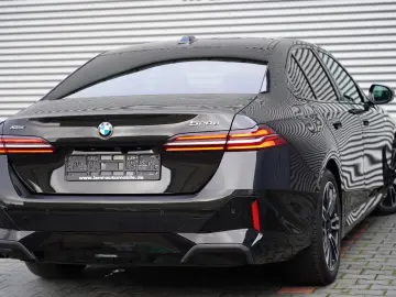 BMW 520d xDrive M Sport HEADUP ICONIC 360 KOMFORT