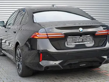 BMW 520d xDrive M Sport HEADUP ICONIC 360 KOMFORT