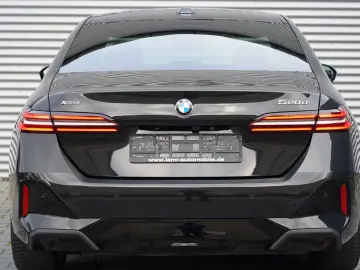 BMW 520d xDrive M Sport HEADUP ICONIC 360 KOMFORT