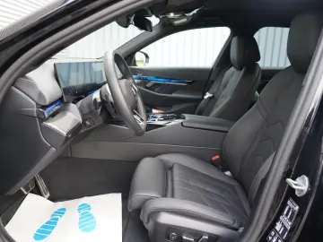 BMW 520d xDrive M Sport HEADUP ICONIC 360 KOMFORT