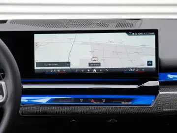 BMW 520d xDrive M Sport HEADUP ICONIC 360 KOMFORT