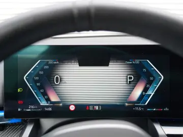 BMW 520d xDrive M Sport HEADUP ICONIC 360 KOMFORT