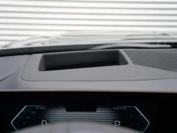 BMW 520d xDrive M Sport HEADUP ICONIC 360 KOMFORT