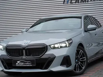 BMW 520d xDrive M Sport ICONIC 360 HUD MEMO H&K KEY