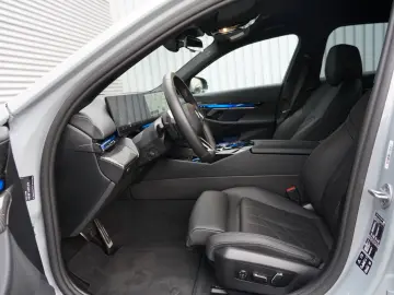 BMW 520d xDrive M Sport ICONIC 360 HUD MEMO H&K KEY