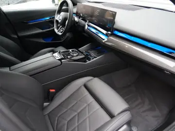 BMW 520d xDrive M Sport ICONIC 360 HUD MEMO H&K KEY