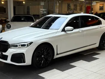 BMW 740dL Lang M Sport Lounge Tisch 3xTV B&W 100%Vol