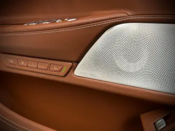 BMW 740dL Lang M Sport Lounge Tisch 3xTV B&W 100%Vol