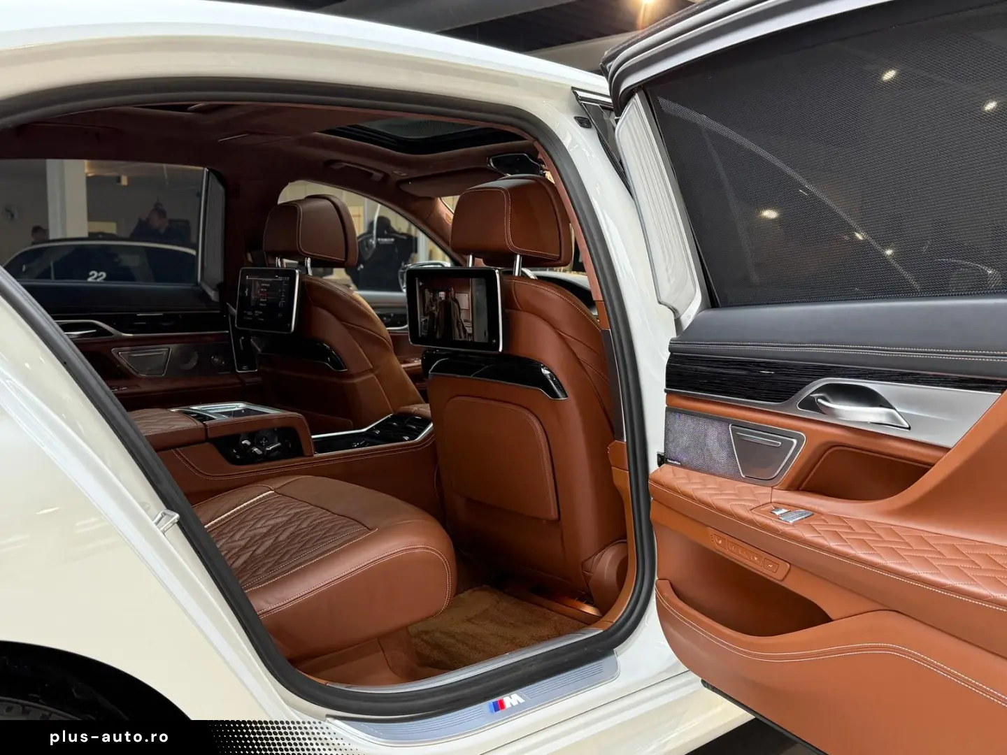 BMW 740dL Lang M Sport Lounge Tisch 3xTV B&W 100%Vol