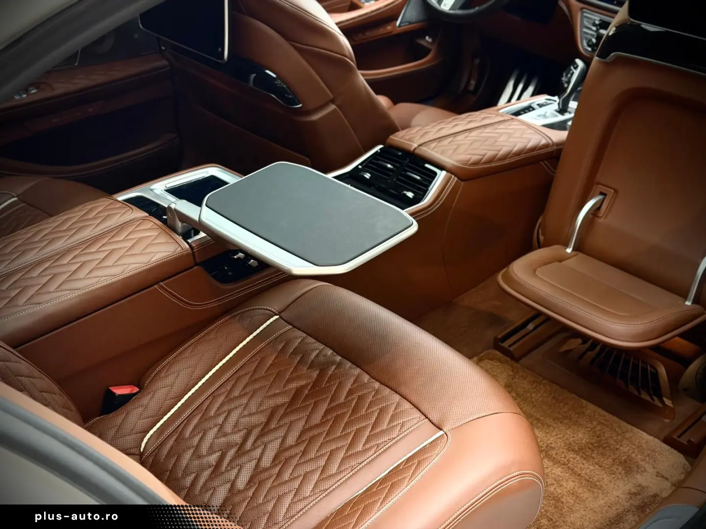 BMW 740dL Lang M Sport Lounge Tisch 3xTV B&W 100%Vol