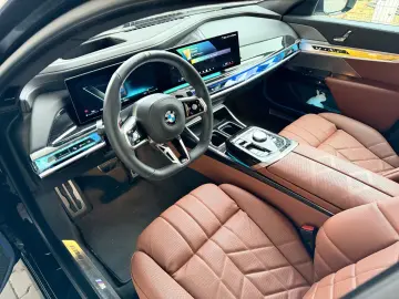 BMW 740d xDrive M Sportpaket Individual