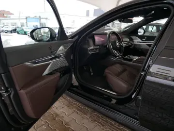 BMW 740d xDrive M SPORT B&W 360  STDHZG SKY  ICONICG