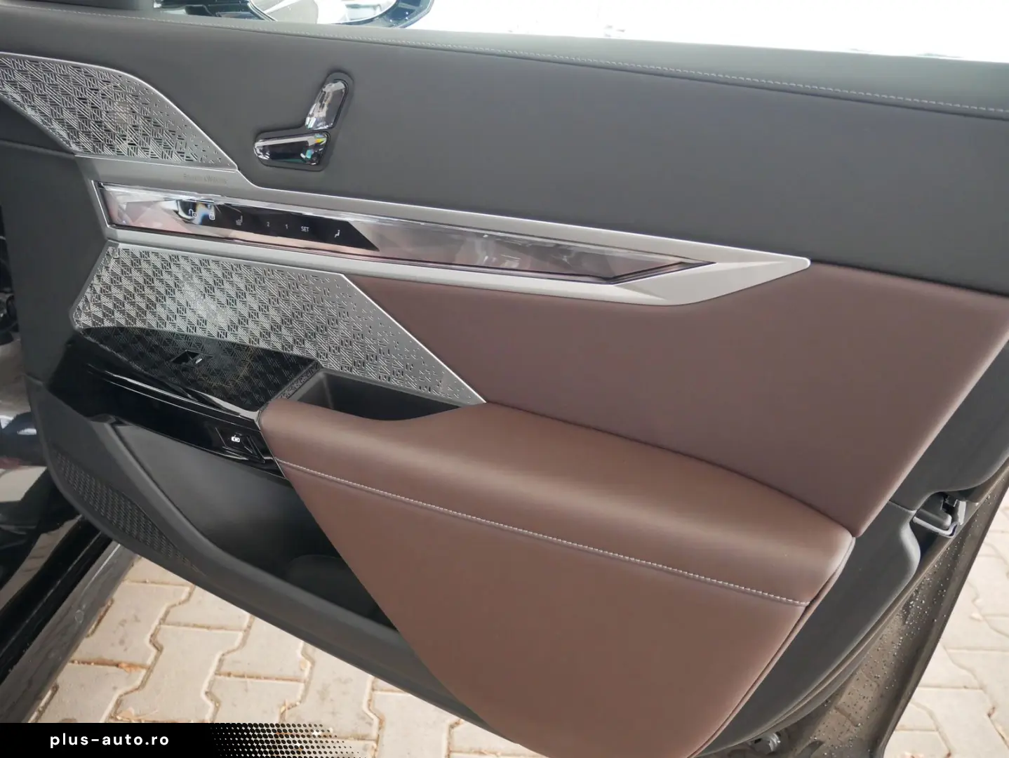 BMW 740d xDrive M SPORT B&W 360  STDHZG SKY  ICONICG