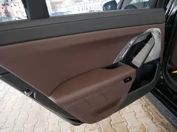 BMW 740d xDrive M SPORT B&W 360  STDHZG SKY  ICONICG