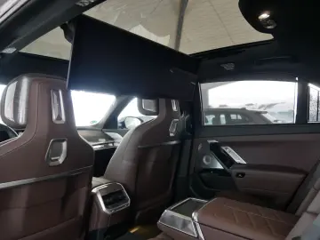 BMW 740d xDrive M SPORT B&W 360  STDHZG SKY  ICONICG