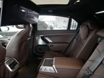 BMW 740d xDrive M SPORT B&W 360  STDHZG SKY  ICONICG