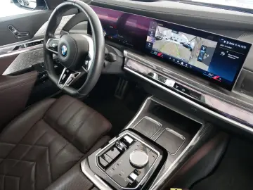 BMW 740d xDrive M SPORT B&W 360  STDHZG SKY  ICONICG