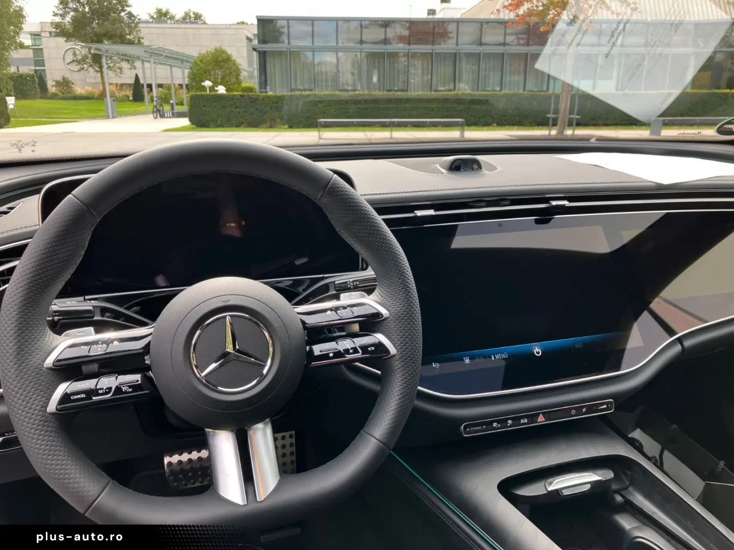 MERCEDES-BENZ E 400 e 4Matic AMG Line MBUX CAM LEDER BURM 4D