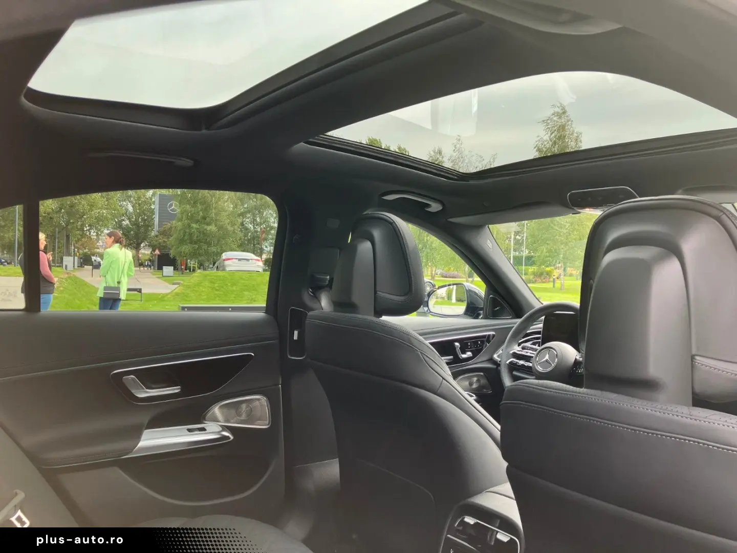 MERCEDES-BENZ E 400 e 4Matic AMG Line MBUX CAM LEDER BURM 4D