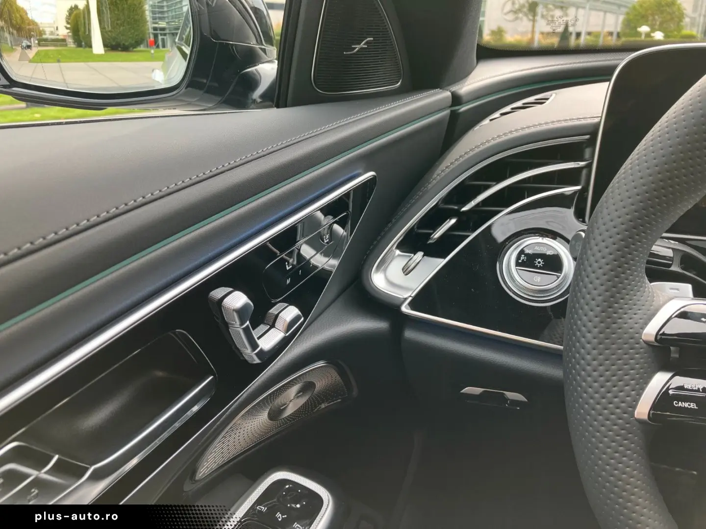 MERCEDES-BENZ E 400 e 4Matic AMG Line MBUX CAM LEDER BURM 4D