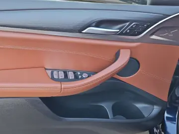 BMW X4 xDrive20i M-SPORT LASER NAVI PANO SHZ 19