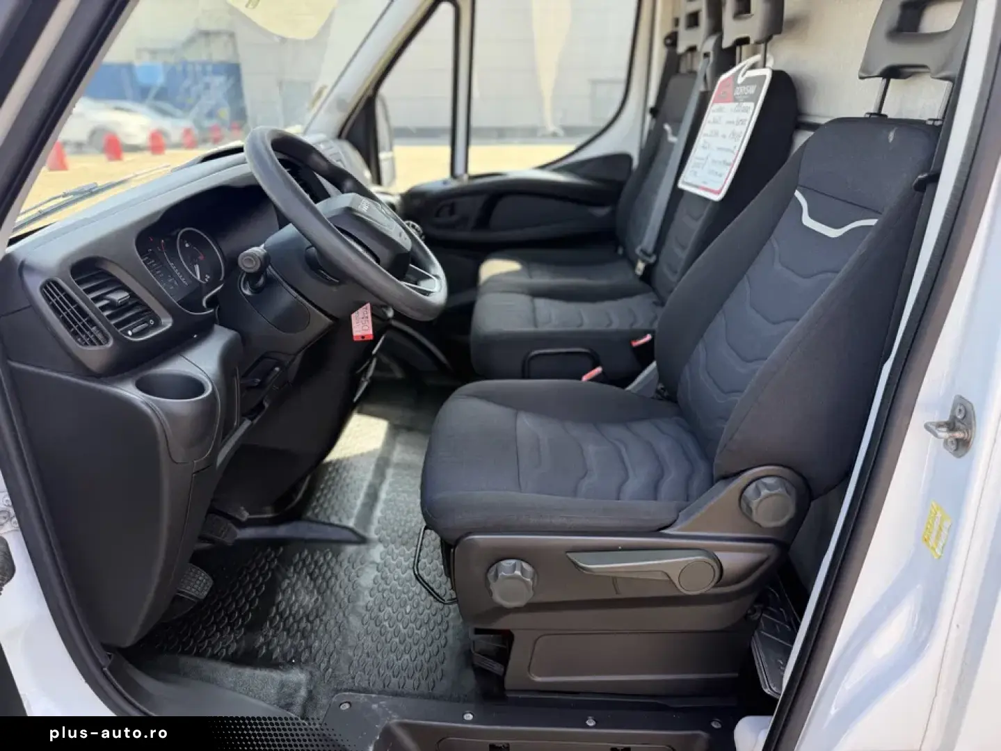 Iveco Daily Flexbox 35S14
