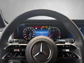 MERCEDES-BENZ G 450 d AMG Night StHzg AHK SHD MANUFA&hellip;